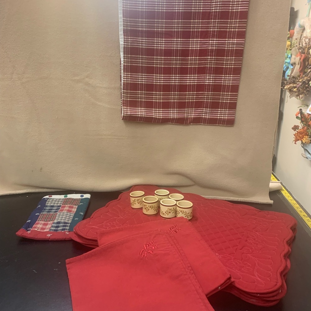 Red and Plaid Kitchen Set